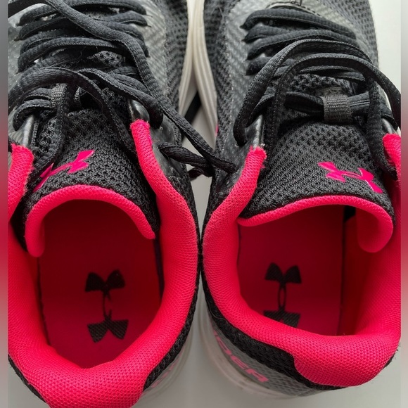 Under Armour Running Shoes - Picture 3 of 8